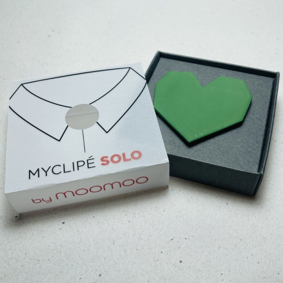 SOLO HEART OLIVE GREEN